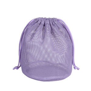 Sac à cosmétiques en maille avec cordon de serrage, sac de rangement portable pour articles de toilette, rectangulaire, en nylon, drainable, pour voyage - Product Image 3