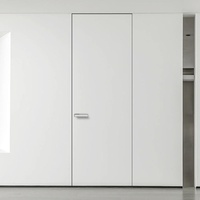 Porte secrète insonorisée sans cadre en bois apprêté blanc, porte dissimulée moderne invisible encastrée avec serrure magnétique