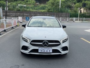 รถยนต์เมอร์เซเดส-เบนซ์ เอ-คลาส ปี <span class=keywords><strong>2023</strong></span> รุ่น 200L แฟชั่น โปรเฟสชั่นแนล เครื่องยนต์เบนซิน มือสอง พร้อมหลังคาซันรูฟแบบพาโนรามา ราคาถูกสำหรับการส่งออก - Product Image 2