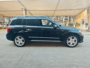 Auto Usado Mercedes-Benz Clase CLK 260 4MATIC Sport Ultimate Edition 2015, Eficiente en Consumo <span class=keywords><strong>de</strong></span> Combustible, Atractivo, Interior Espacioso, Auto Económico - Product Image 4