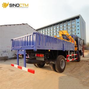 رافعة ذراع متمفصلة بحمولة 5 أطنان مثبتة على شاحنة سينوتراك هووو 4×2 ذات 6 عجلات وقوة 290 حصان للبيع - Product Image 1