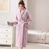 Peignoir de nuit thermique en polaire unie à col en V pour femme, style simple et décontracté, grande taille, robe longue d'hiver, serviette de bain portable