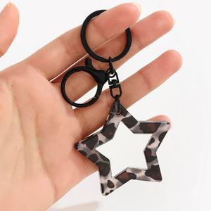 Porte-clés miroir en acrylique motif léopard, étoile et cœur, miroir de maquillage portable, breloque de sac mignonne, porte-clés de voiture pour femme - Product Image 4