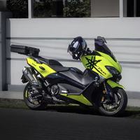 Motocicleta Yamaha TMAX530 de Segunda Mano |   Motor de Dos Cilindros en Paralelo de 530cc |   34kW de Alto Torque |   Velocidad máxima de >80 km/h |   Origen Japón