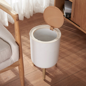 Cubo de basura cilíndrico de 7L con tapa de madera para cocina, baño y uso interior. - Product Image 2