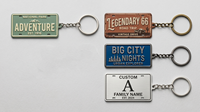 Porte-clés personnalisé en forme de plaque d'immatriculation, mini plaque en aluminium, souvenir, cadeau de voyage personnalisé