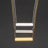 Vente en gros de longue barre en acier inoxydable plaqué or avec pendentif à breloque initiale avec nom gravé Fabricant de bijoux
