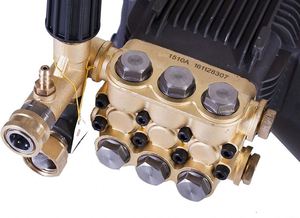 Cabezal <span class=keywords><strong>de</strong></span> Bomba Triplex <span class=keywords><strong>de</strong></span> Alta Presión 1510A, 3600 PSI, 4.7 GPM, Compatible con Motores <span class=keywords><strong>de</strong></span> 9HP/13HP - Product Image 3