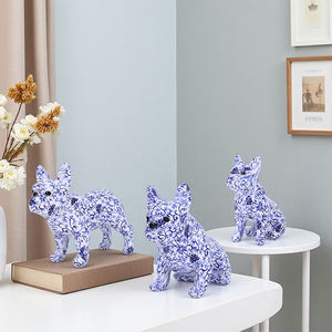 Redeco Art Decor Bloemige Franse Bulldog Sculptuur Blauw Wit Hars Figuur Oriëntaals Design Huisdecoratie Cadeau Idee - Product Image 4
