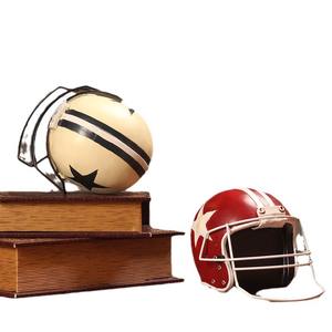 Figura de Resina de Casco de Fútbol Americano Vintage - Decoración Deportiva Retro para Sala de Estar y Cuarto de Hombre - Product Image 5