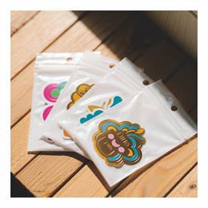 Низкая цена на заказ Поцелуй вырезать виниловые наклейки матовая отделка наклейки - Product Image 5