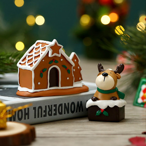 Décorations de Noël, figurines artisanales mignonnes en résine de Père Noël et de rennes, ornements de bureau fabriqués en Chine, sans motif - Product Image 4