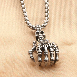 Collar con Colgante de Garra de Esqueleto, Plata Tibetana, Estilo Punk Retro para Hombre, Cadena de Joyería Casual - Product Image 1