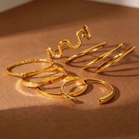 Bracelet manchette minimaliste en acier inoxydable plaqué or 18 carats pour femme, luxe léger, haut de gamme, polyvalent, ouvert et ajustable, poli