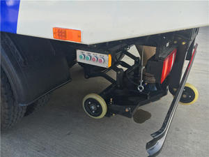 Çin düşük pice 7000L 8000L 10000L 12000L 15000L 18000L 20000L süpürgesi döner süpürge sokak temizleme kamyonu - Product Image 4