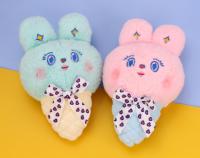 OEM/ODM service 8 pouces coloré lapin forme crème glacée en peluche couette or estampillé conception accrocheur griffe Machine remplissage PP