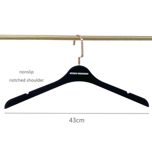 Percha <span class=keywords><strong>de</strong></span> terciopelo antideslizante para vestido <span class=keywords><strong>de</strong></span> <span class=keywords><strong>novia</strong></span>, percha <span class=keywords><strong>de</strong></span> lujo con logotipo personalizado <span class=keywords><strong>de</strong></span> marca, boutique - Product Image 1