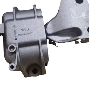 ยางรองแท่นเครื่องโฟล์คสวาเกน 180199262B ด้านหน้าขวา สำหรับลาวิด้า - Product Image 4