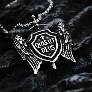 Collier pendentif bouclier en acier inoxydable avec ailes et épée Quis Ut Deus, bijoux de mode pour hommes, cadeau - Product Image 4