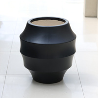 Nouveauté : Pot de fleurs moderne minimaliste contemporain en ciment noir mat, vase de table écologique