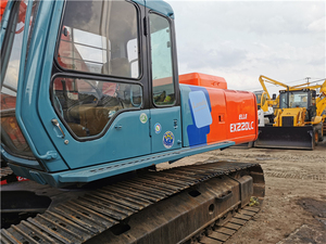 Excavatrice sur chenilles Hitachi EX220LC d'occasion, peu utilisée, en bon état, au <span class=keywords><strong>prix</strong></span> d'usine - Product Image 5