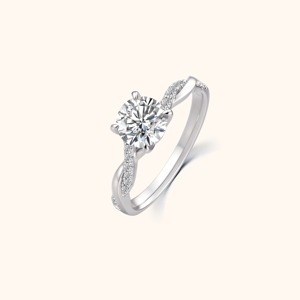 แหวนเพชรทรงกลม 1-5 กะรัต ทองคำขาว 18K เพชรเพาะเลี้ยงในห้องปฏิบัติการ รับรองโดย GIA ตัวเรือนแบบสี่ขา ประดับเพชรแบบ Pave ด้านข้าง - Product Image 1