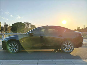 Fabriqué en Chine 2022 Changan Mazda3 Axela Berline 2.0L Édition Zhiya Automatique, Faible Kilométrage, <span class=keywords><strong>Voiture</strong></span> d'Occasion Bien Entretenu - Product Image 3