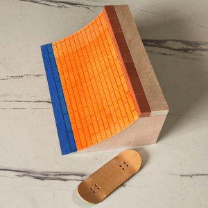 Planche à roulettes en bois pour enfants, obstacle Quarter <span class=keywords><strong>Pipe</strong></span>, portable, antidérapante et durable, 19,7x12,3x7,5cm - Product Image 6