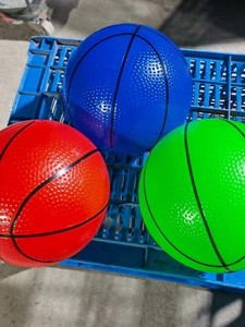 Balón de Baloncesto Infantil de Plástico de 8cm con Logotipo Impreso, Tres Colores, Suministro Directo de Fábrica, Ecológico para Bebés y Jardín de Infancia - Product Image 4