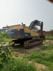 รถขุดมือสอง Volvo EC380 38T รุ่นดั้งเดิม เครื่องจักรไฮดรอลิกแบบตีนตะขาบประสิทธิภาพสูง พร้อมหัวเจาะ ได้รับการรับรองมาตรฐาน CE - Product Image 3