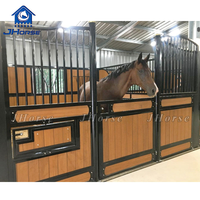 Système d'écurie pour chevaux européens JHorse, panneaux de box galvanisés, remplissage en bois de bambou, portes coulissantes pour projet d'installation équestre