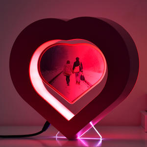 लेविटेशन फ्लोटिंग फोटो फ्रेम डिस्प्ले सबलिमिनेशन ब्लैंक दिल के आकार की एलईडी फोटो फ्रेम - Product Image 2