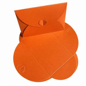 Enveloppes en papier nacré de luxe personnalisées avec fermoir en forme de cœur pour invitations de mariage, cartes-cadeaux et cadeaux de fête - Product Image 4