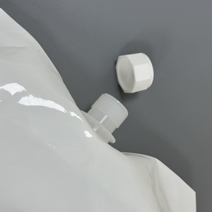 En stock: Bolsa de alimentación de colostro para terneros de 4L, desechable, de grado alimenticio, con boquilla, material PE, impresión por huecograbado, para uso en granjas lecheras. - Product Image 3