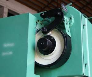 Presse hydraulique pour la production de ligne de support de télévision, prix de machine de presse de poinçon de machine de presse de puissance. - Product Image 3