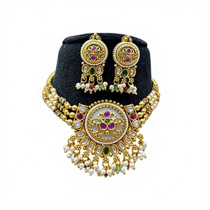 Ensemble collier et boucles d'oreilles en laiton plaqué or de qualité supérieure, pour femmes, pour les occasions de mariage. - Product Image 2