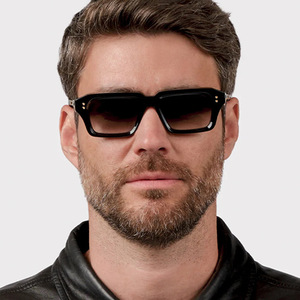 Lunettes de soleil rétro carrées à monture intégrale STELLUX pour unisexe, style minimaliste, protection UV400, légères, durables et confortables pour la conduite - Product Image 2