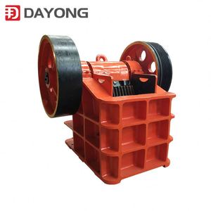 Small Scale Mobile Jaw <strong>Crusher</strong> / Stone <strong>Crusher</strong> Gravel Crushing Machine
