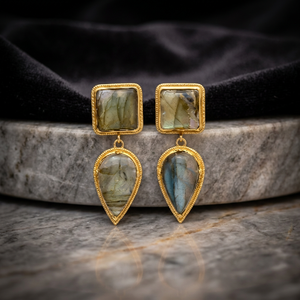 Nouvelles boucles d'oreilles pendantes tendance en labradorite, plaquées or 925, forme poire et coussin - Product Image 2