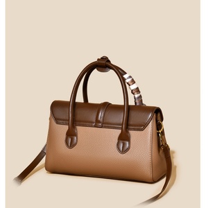 2026 Hot Selling High-End Wholesale Designer Women's Famous Factory Direct Sales Exquisite Packaging Luxury Kraft Paper Gift <strong>Bag</strong> - Product Image 3