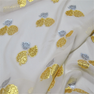 Tuyệt vời vàng bạc lá thiết kế Lụa Kim Loại <span class=keywords><strong>lurex</strong></span> vải với vật liệu nhẹ để làm quần áo khăn choàng - Product Image 2