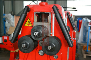 Piegatrice Idraulica Elettrica per Profili, Macchina per Curvatura di <span class=keywords><strong>Tubi</strong></span> in <span class=keywords><strong>Acciaio</strong></span> e Alluminio - Product Image 2