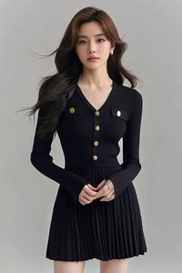 เดรสสั้นเข้ารูปคอวีแขนยาวสไตล์เฮปเบิร์นฝรั่งเศสสีดำ - Product Image 6