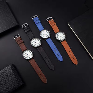 Reloj de cuarzo de alta calidad para hombre con escala digital simple y correa de cuero - Product Image 3