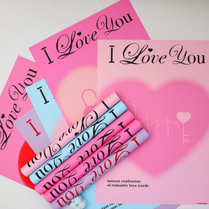 Papel de Regalo con Diseño de Corazones y Flores, Material de Empaque Floral Romántico para Decoración de Ramos de San Valentín - Product Image 1