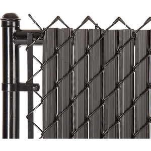 Clôture en mailles de chaîne <span class=keywords><strong>pour</strong></span> l'intimité avec ruban <span class=keywords><strong>PVC</strong></span> <span class=keywords><strong>pour</strong></span> l'intimité, clôture en mailles de nouilles, lattes en polyéthylène, blocage visuel <span class=keywords><strong>pour</strong></span> la clôture d'intimité de la cour - Product Image 1