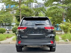 Toyota Highlander d'occasion préférée, modèle 2018, 2.0T 4x4, édition Knight, 7 places, essence, en stock à vendre - Product Image 3