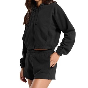 Cina produttore Activewear 2025 nuovo stile Casual ragazza <span class=keywords><strong>con</strong></span> cappuccio <span class=keywords><strong>pantaloncini</strong></span> due pezzi Set sportivo <span class=keywords><strong>con</strong></span> logo personalizzato - Product Image 4