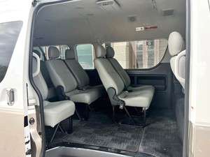 Usado para Toyota Hiace Minibús 11 Asientos LHD Neumáticos R15 Motor Gasolina Automático Cámara Tela Furgoneta Coaster de <span class=keywords><strong>Segunda</strong></span> <span class=keywords><strong>Mano</strong></span> ACC - Product Image 6