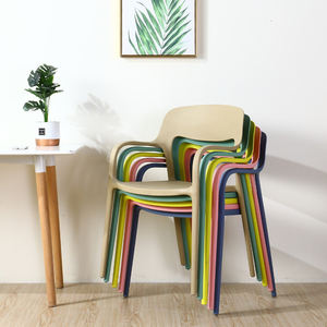 Silla de Plástico Económica con Diseño Calado para Exterior, Sillón Apilable de Plástico para Jardín, Restaurante o Comedor con Respaldo de PP - Product Image 2